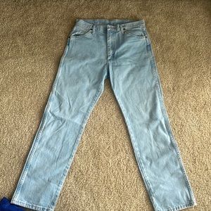 Wrangler white wash jeans cowboy cut